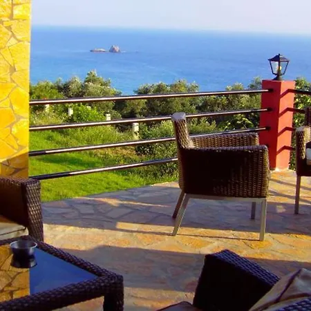 Studio Apartments With Large Swimming Pool And Sea View At Pelekas Beach Corfu Apartament